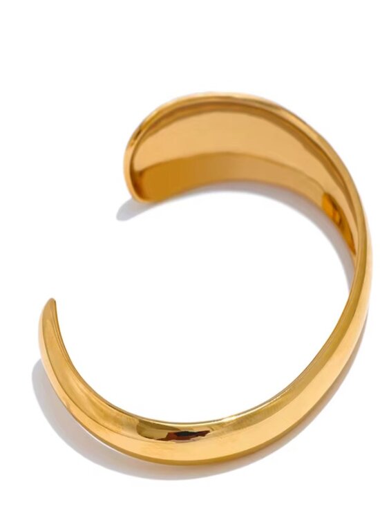 MM LaFleur The Liza Bangle in Gold - Picture 5 of 6